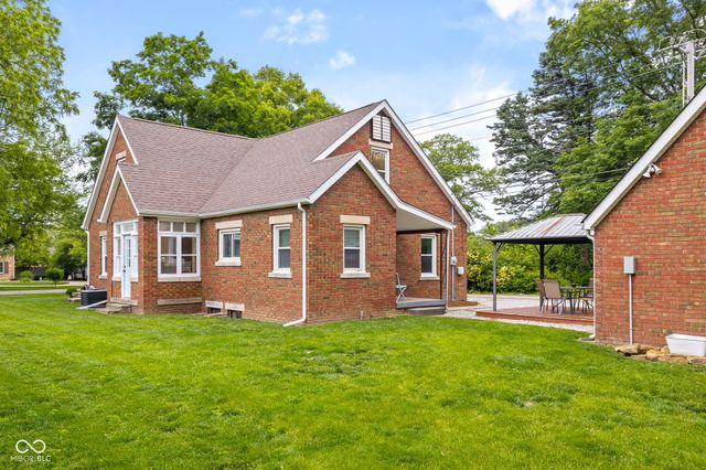 2645 Washington Street, Columbus, IN 47201