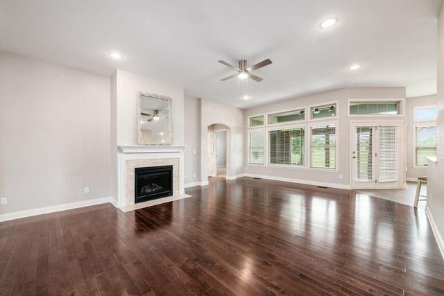 886 Ballater Drive, Delaware, OH 43015