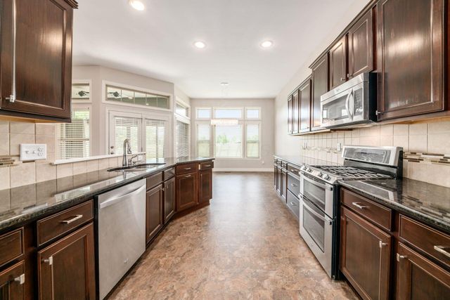 886 Ballater Drive, Delaware, OH 43015