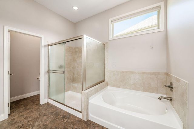 886 Ballater Drive, Delaware, OH 43015