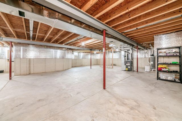 886 Ballater Drive, Delaware, OH 43015