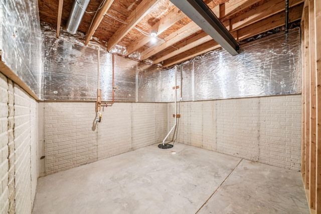 886 Ballater Drive, Delaware, OH 43015