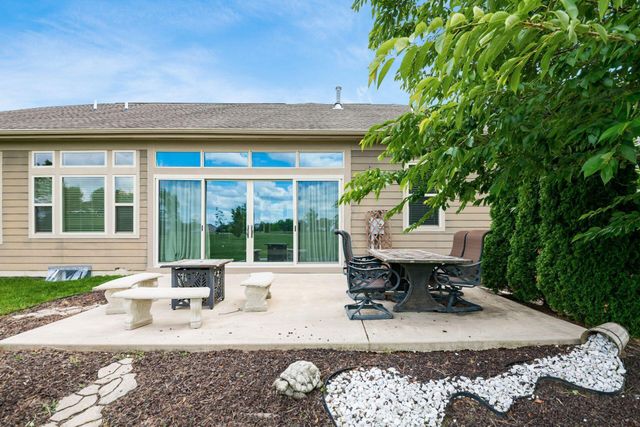 886 Ballater Drive, Delaware, OH 43015