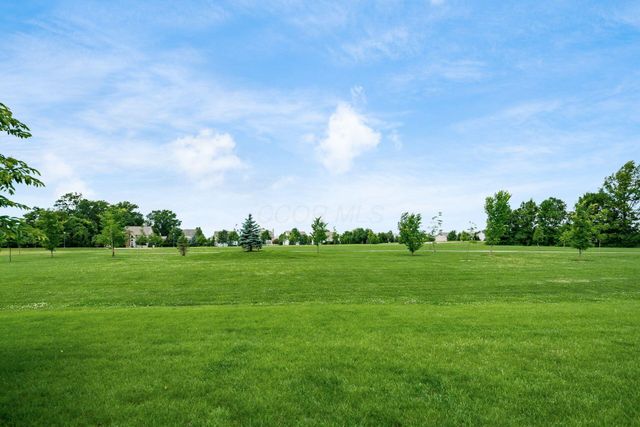 886 Ballater Drive, Delaware, OH 43015
