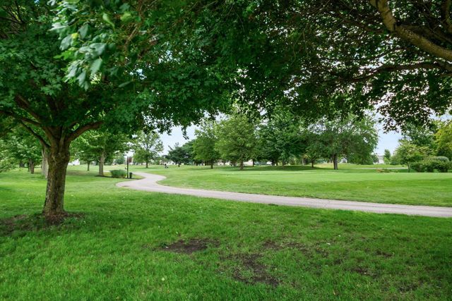 886 Ballater Drive, Delaware, OH 43015