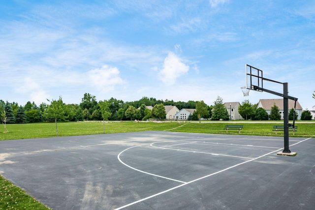 886 Ballater Drive, Delaware, OH 43015