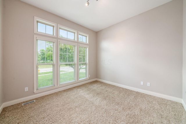 886 Ballater Drive, Delaware, OH 43015
