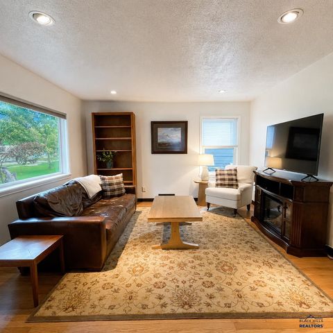 624 ST ANDREW, Rapid City, SD 57701