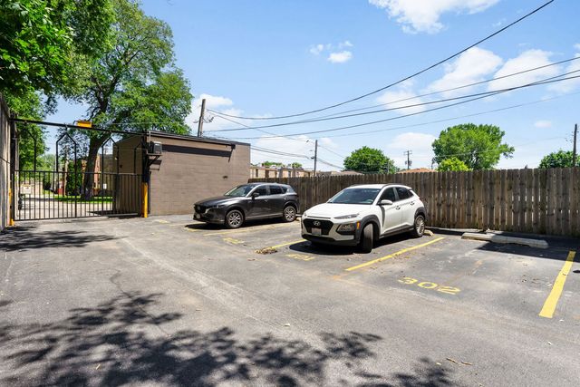 4101 S Drexel Avenue 302, Chicago, IL 60653