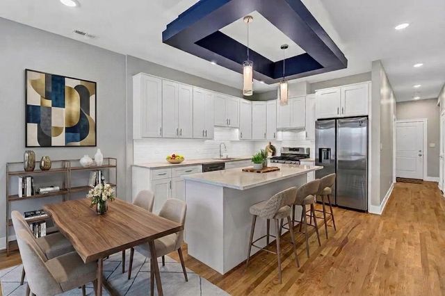 4101 S Drexel Avenue 302, Chicago, IL 60653
