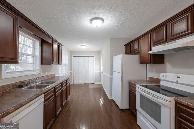 30 Vickie Drive, Hiram, GA 30141