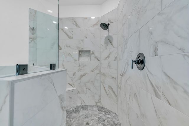 5367 KAITLYNN ROSE DR W, Lakeland, TN 38002