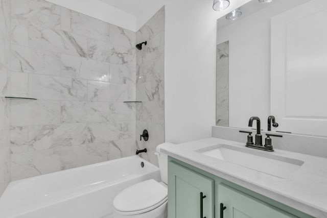 5367 KAITLYNN ROSE DR W, Lakeland, TN 38002