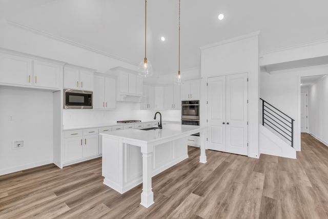 5367 KAITLYNN ROSE DR W, Lakeland, TN 38002