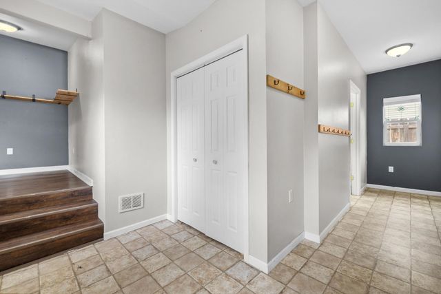 305 18TH ST NW, Minot, ND 58703