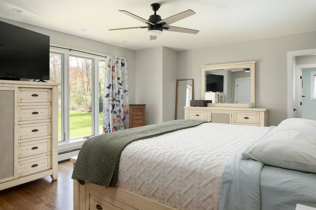 11 Walnut St, Freetown, MA 02702