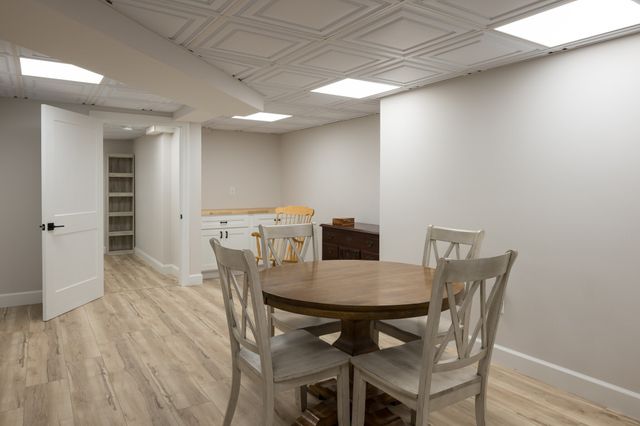 11 Walnut St, Freetown, MA 02702