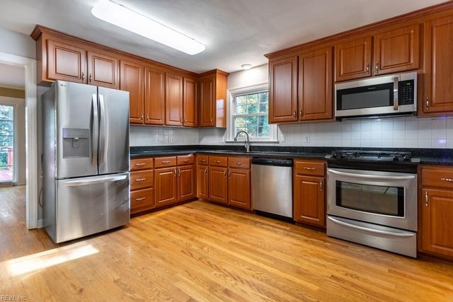 130 Stage RD, Newport News, VA 23606