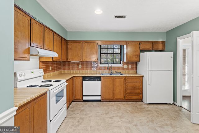 616 Sandy Run Drive, Hinesville, GA 31313