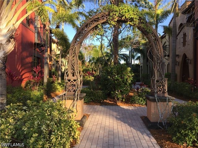 9126 Chula Vista ST 12301, Naples, FL 34113