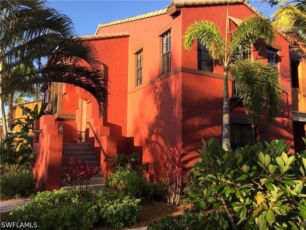 9126 Chula Vista ST 12301, Naples, FL 34113