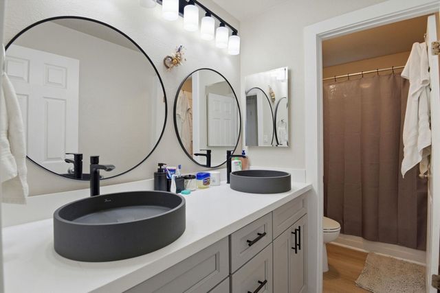 2155 2155 Chestnut St, Livermore, CA 94551