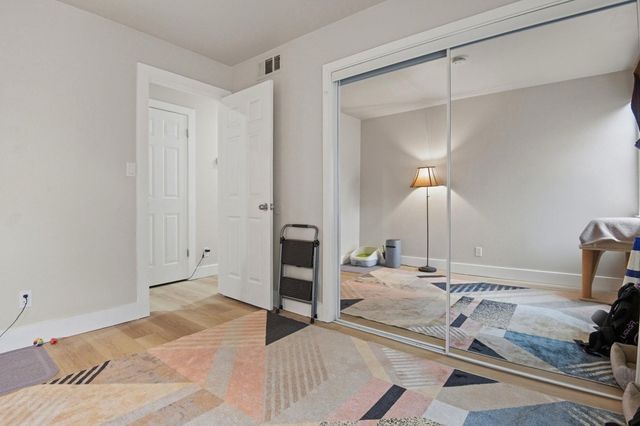 2155 2155 Chestnut St, Livermore, CA 94551