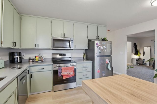 2155 2155 Chestnut St, Livermore, CA 94551