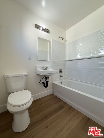 1716 Locust Avenue 5, Long Beach, CA 90813