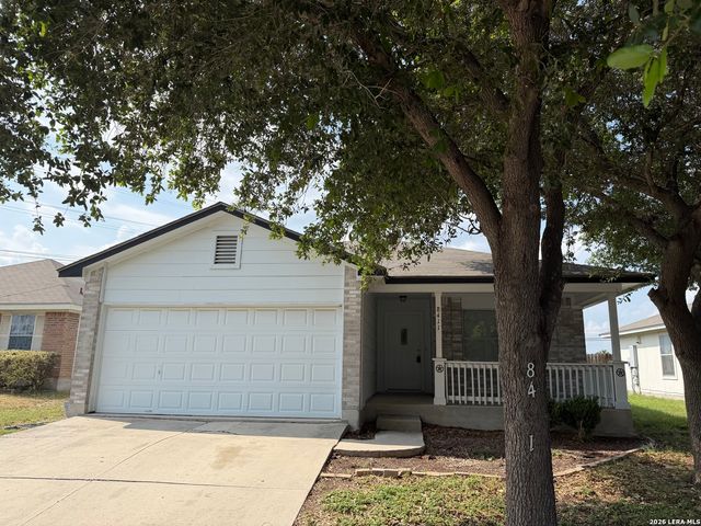 8411 CRINUM LILY DR, Converse, TX 78109