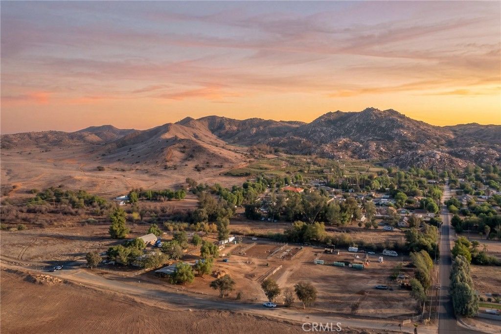 19700 Gustin Road, Perris, CA 92570 — exterior