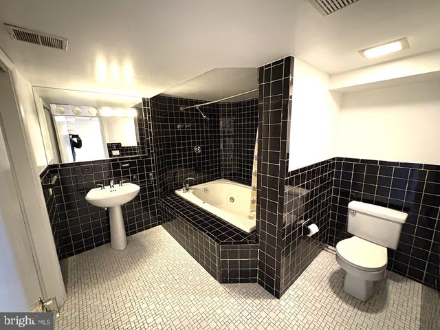 512 DENNIS AVE, Silver Spring, MD 20901