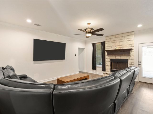 2501 Bunker Hill Drive, Burleson, TX 76028