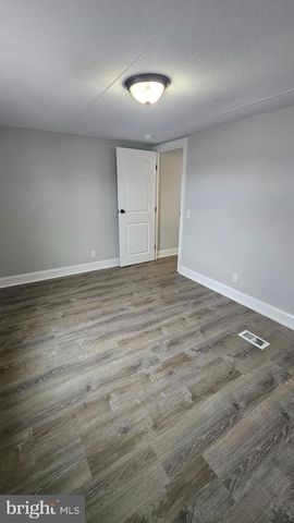 12 SUSAN ST, Stafford, VA 22556