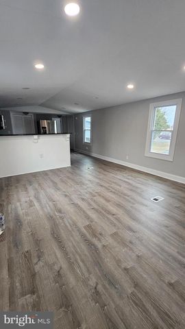 12 SUSAN ST, Stafford, VA 22556