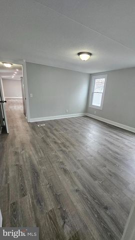 12 SUSAN ST, Stafford, VA 22556