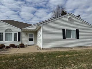 204 Carriage Drive, Tecumseh, MI 49286