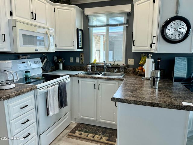 7750 E BROADWAY Road 677, Mesa, AZ 85208