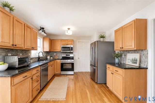 18337 Mabelton Rd, Montpelier, VA 23192