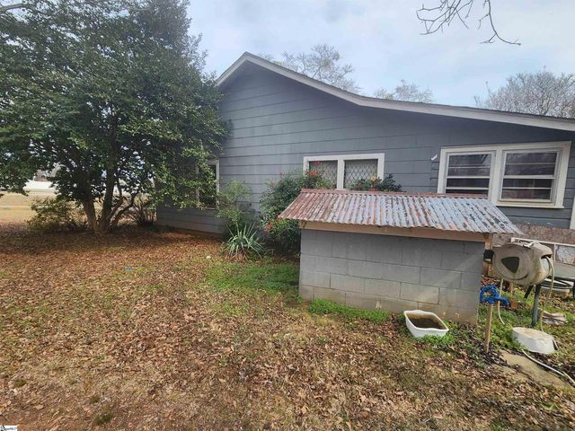 1212 Duncan Reidville Road, Duncan, SC 29344