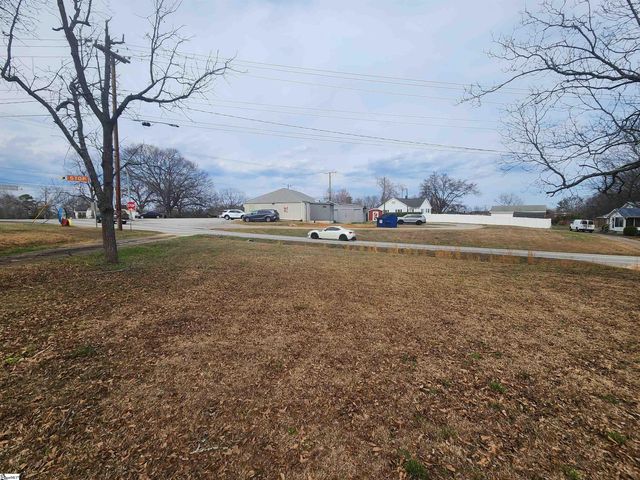 1212 Duncan Reidville Road, Duncan, SC 29344