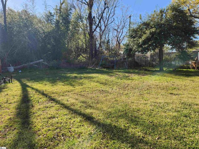 1212 Duncan Reidville Road, Duncan, SC 29344