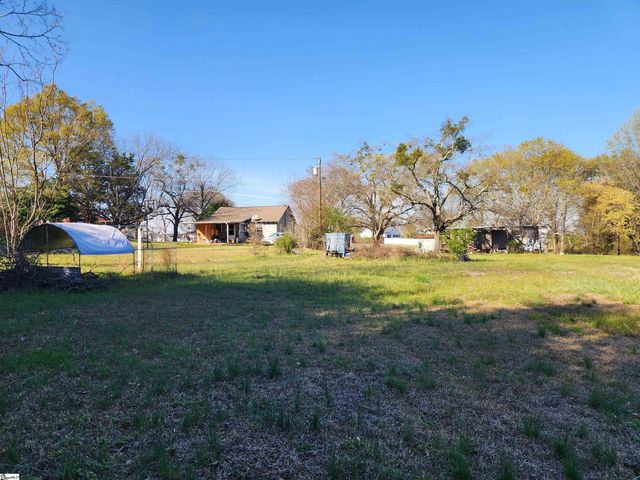 1212 Duncan Reidville Road, Duncan, SC 29344