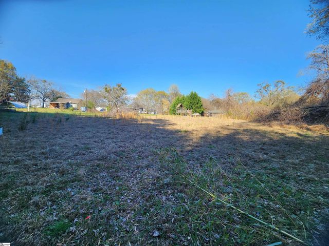 1212 Duncan Reidville Road, Duncan, SC 29344