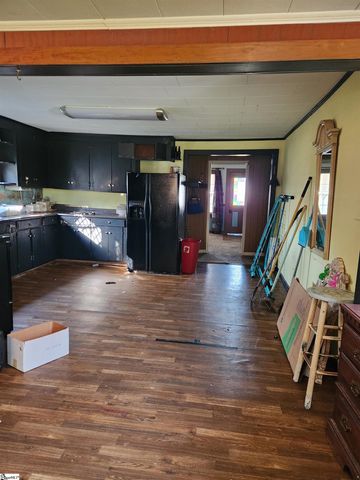 1212 Duncan Reidville Road, Duncan, SC 29344