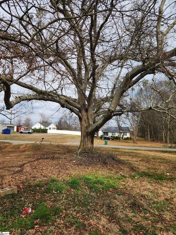 1212 Duncan Reidville Road, Duncan, SC 29344