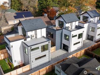 8750 13th Avenue NW #B, Seattle, WA 98117