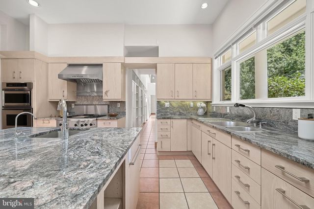 9744 THE CORRAL DR, Potomac, MD 20854