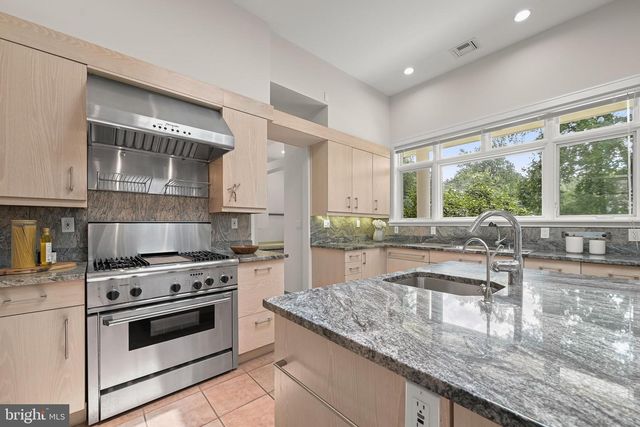 9744 THE CORRAL DR, Potomac, MD 20854