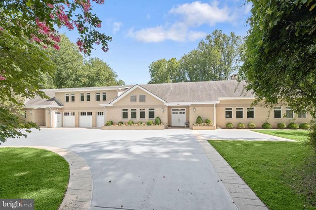 9744 THE CORRAL DR, Potomac, MD 20854